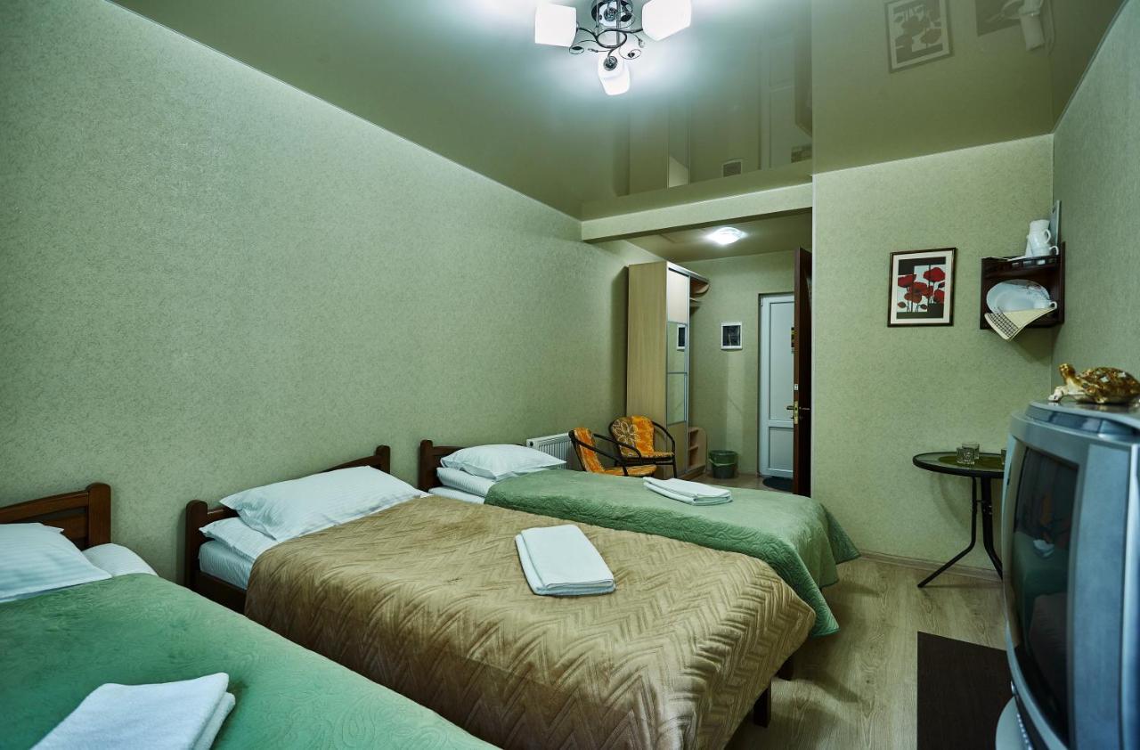 Domashniy Hotel Kamianets-Podilskyi Exterior photo