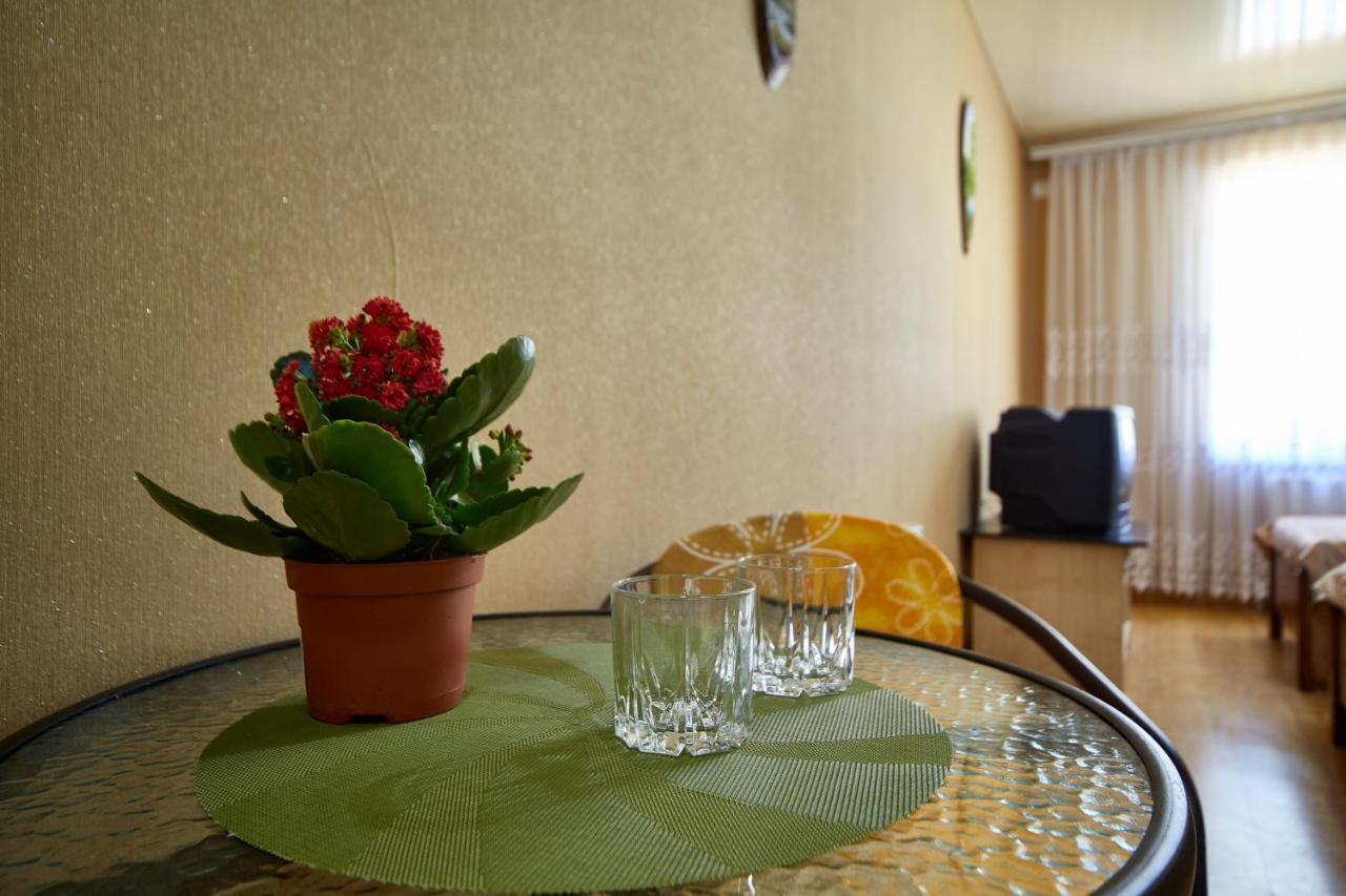 Domashniy Hotel Kamianets-Podilskyi Exterior photo